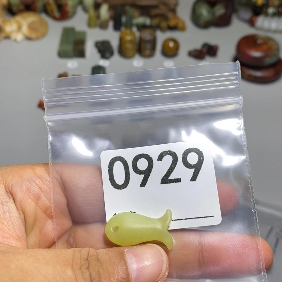 颈饰未镶嵌透闪石质玉t****g