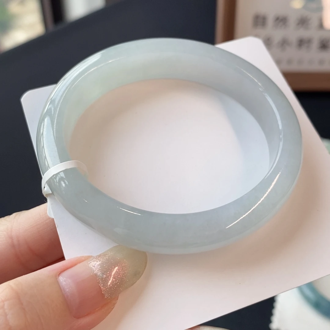 翡翠手镯未镶嵌晴蓝大贵妃