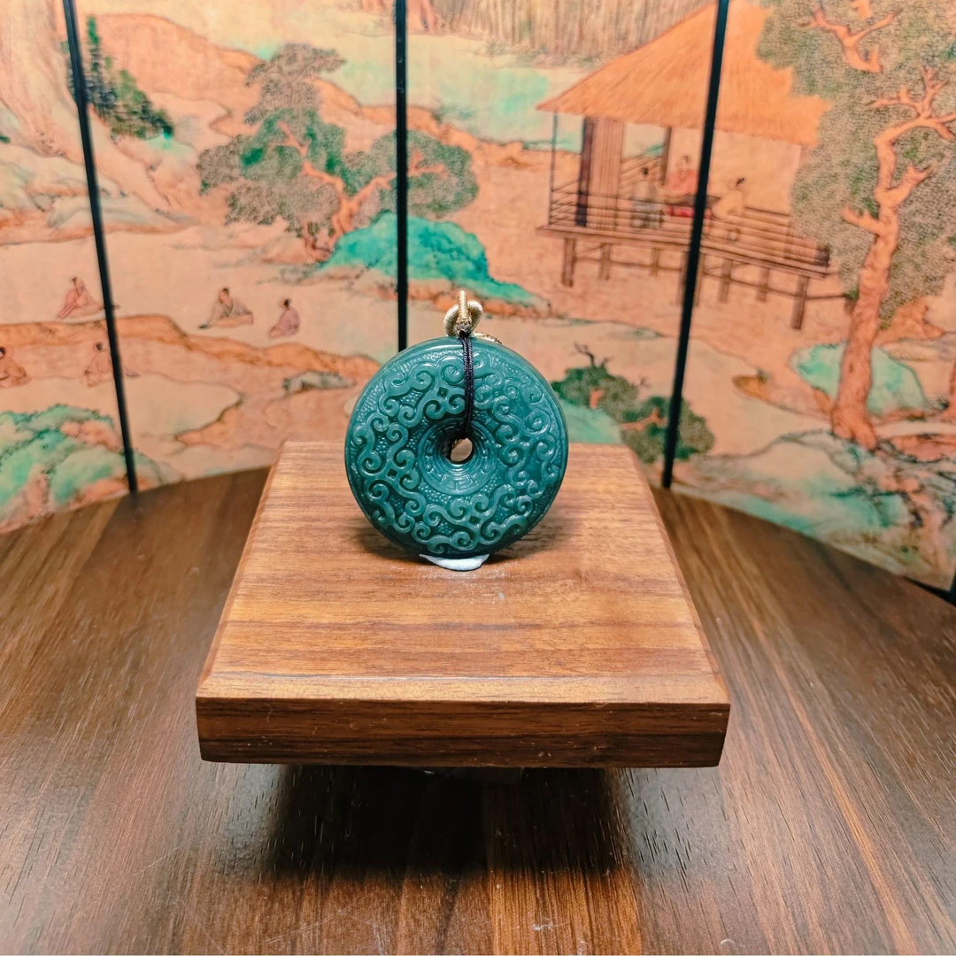 M和田玉九龙平安扣吊坠1244