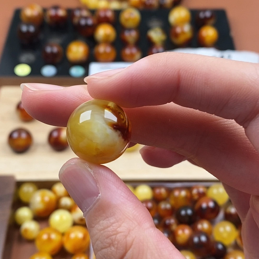 晶***王琥珀未镶嵌裸石蜜蜡