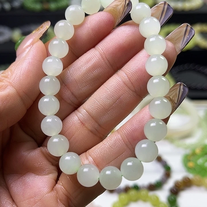 和田玉未镶嵌手串