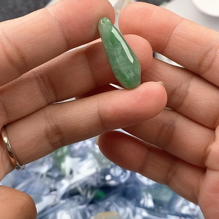 吊坠(不含链)未镶嵌翡翠64号