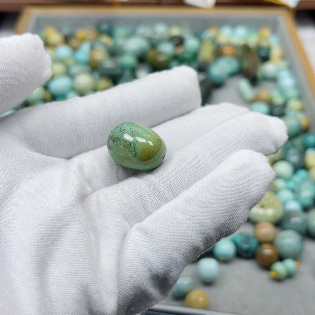 绿松石未镶嵌挂件