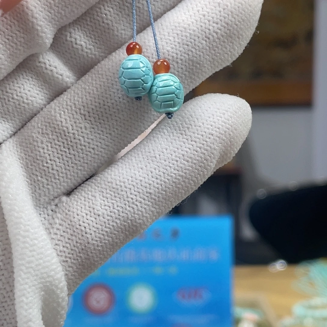 绿松石未镶嵌挂件