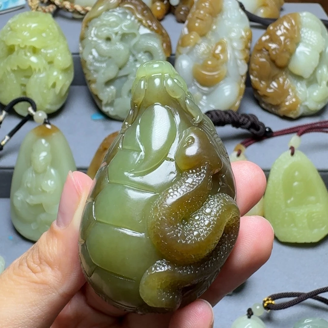 颈饰未镶嵌和田玉