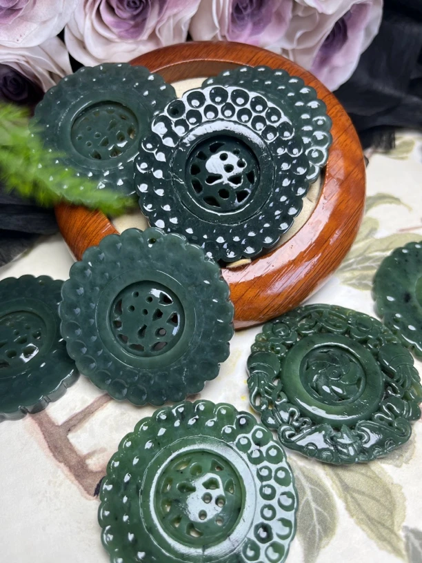 和田玉时来运转吊坠