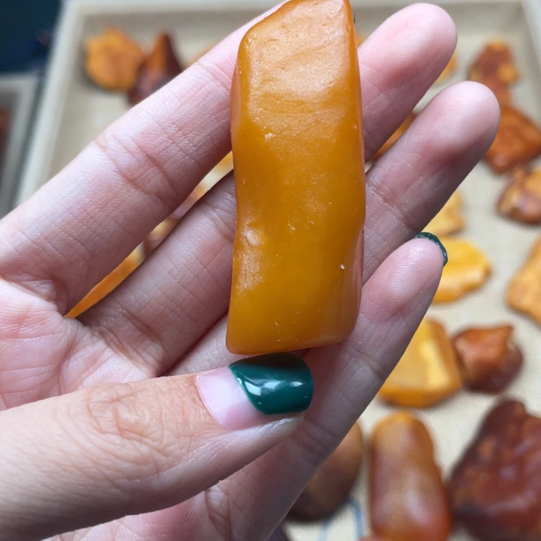 琥珀未镶嵌珠宝奇石