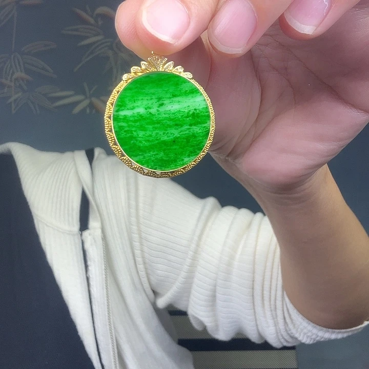 柒***y翡翠18K金镶嵌吊坠(不含链)特价