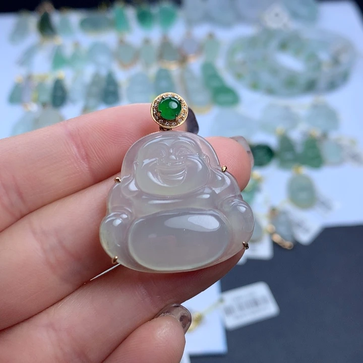 翡翠颈饰未镶嵌翡翠