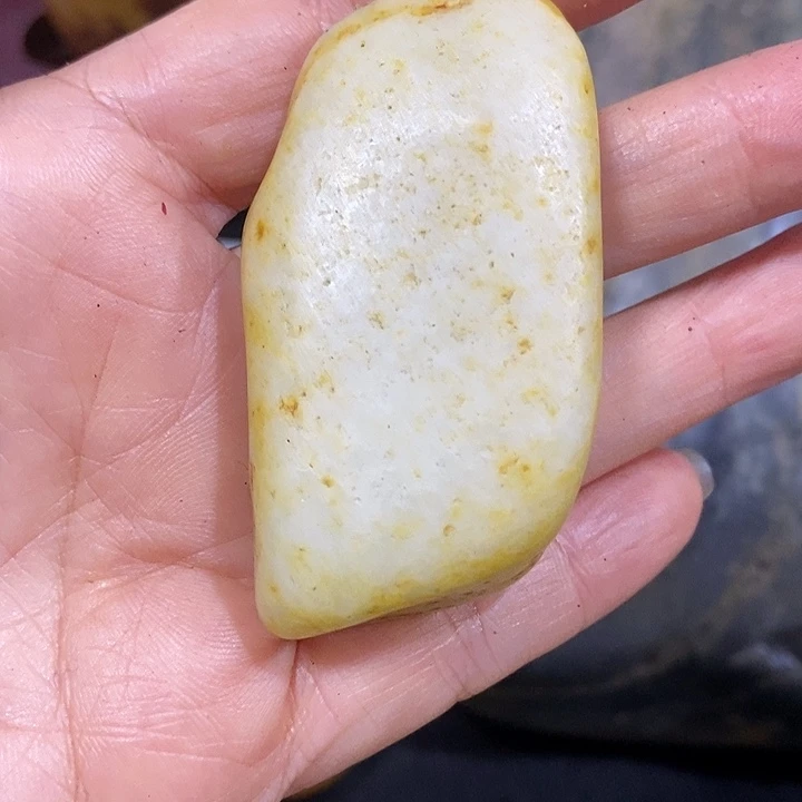 未镶嵌和田玉（糖玉）挂件