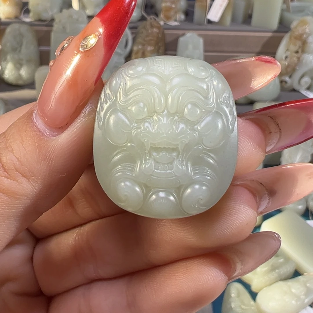 和田玉（糖玉）未镶嵌颈饰