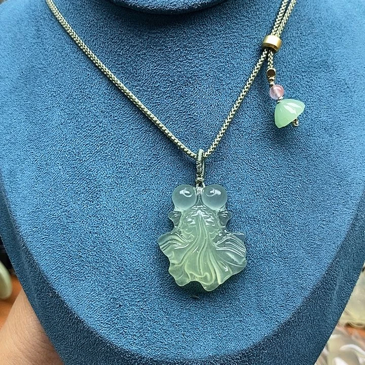 蛇纹石玉合金颈饰