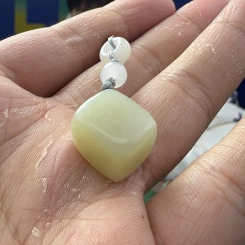 和田玉颈饰未镶嵌颜*意福利