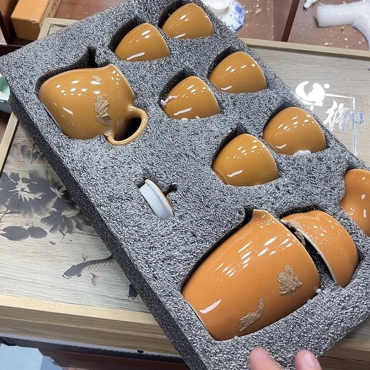 孤品茶具套装等。