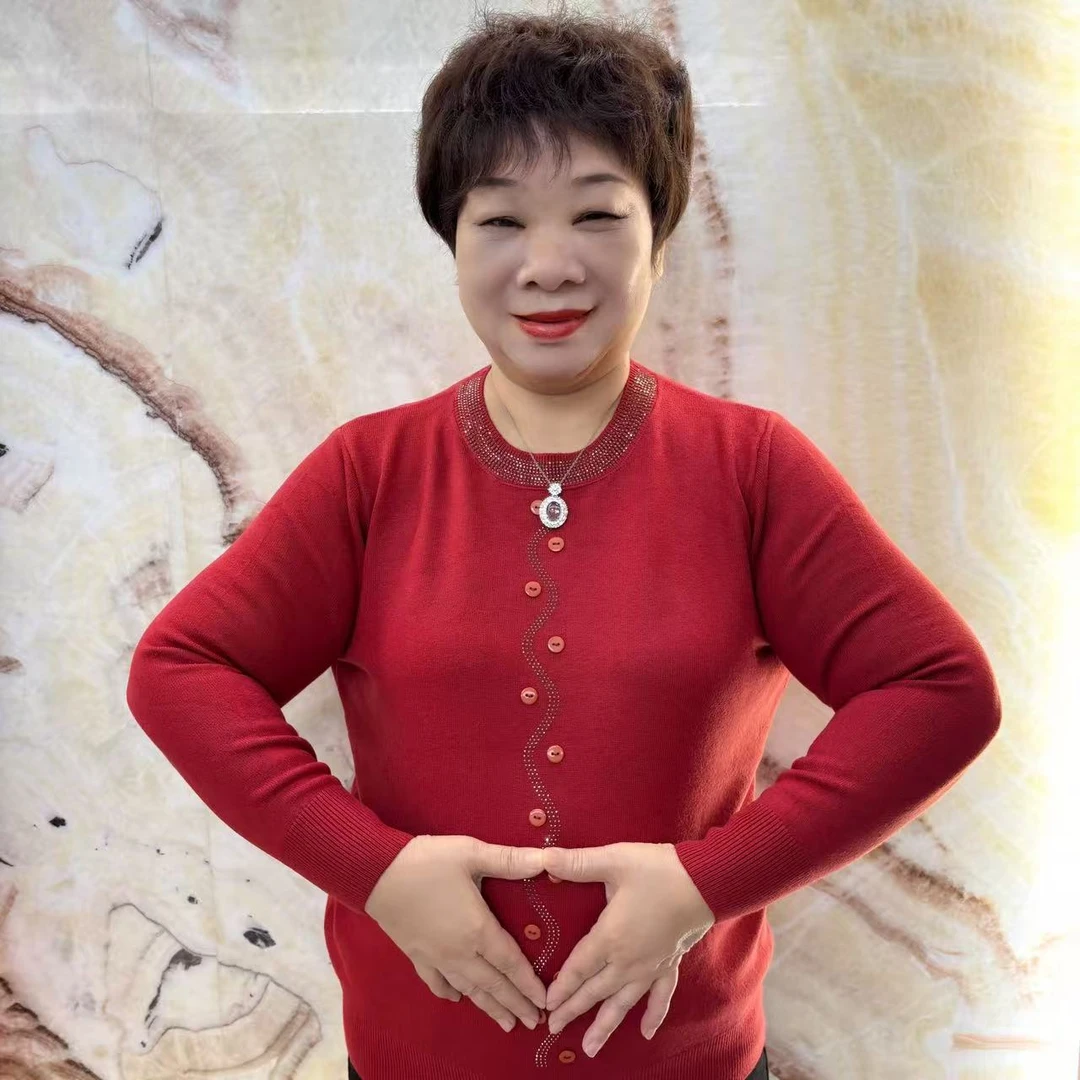 2025新款中老年气质妈妈装气质烫钻圆领毛衣