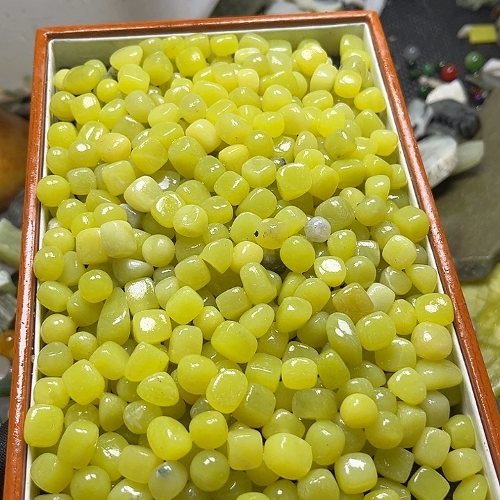 和田玉未镶嵌珠宝奇石