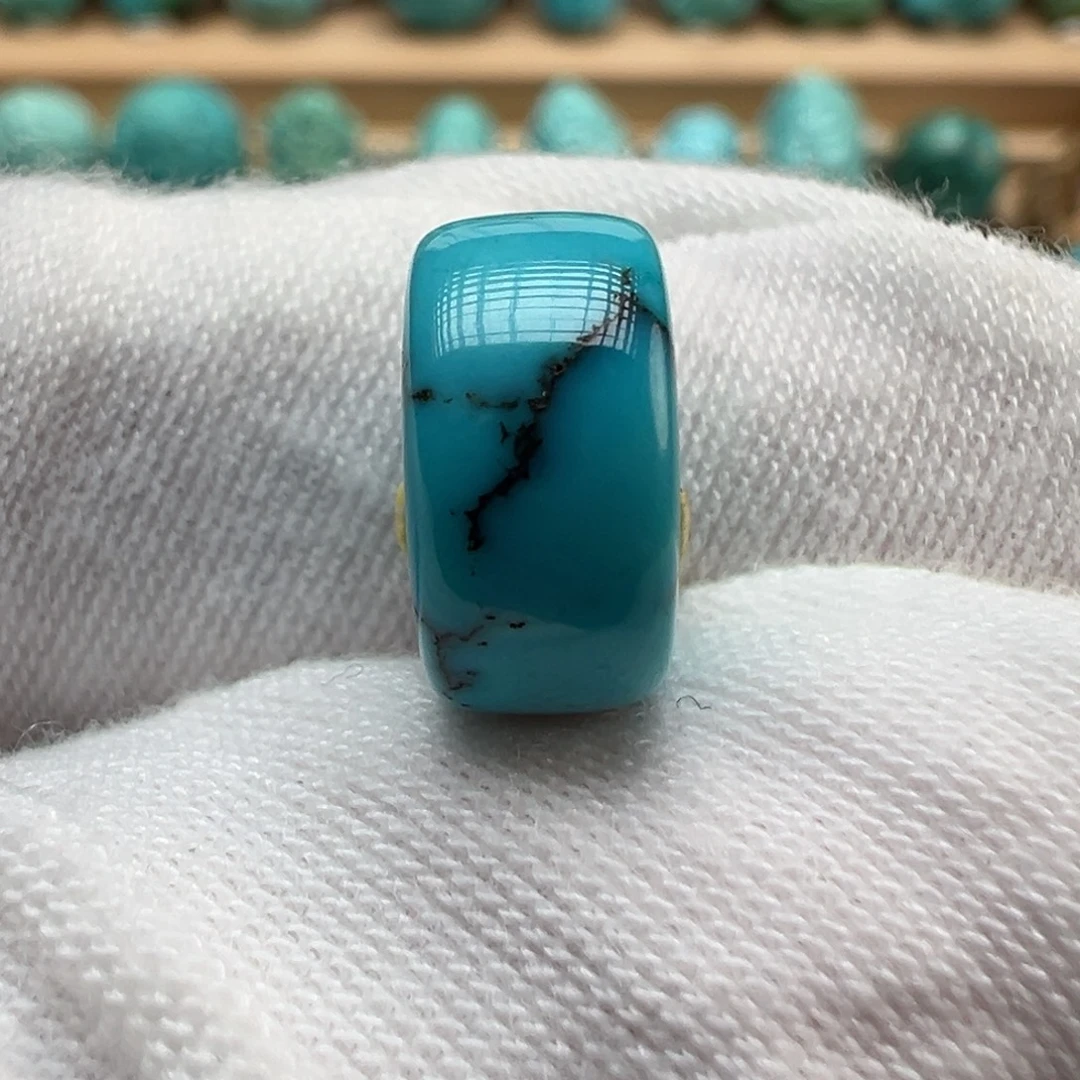 赵***一绿松石未镶嵌配饰12×6.1