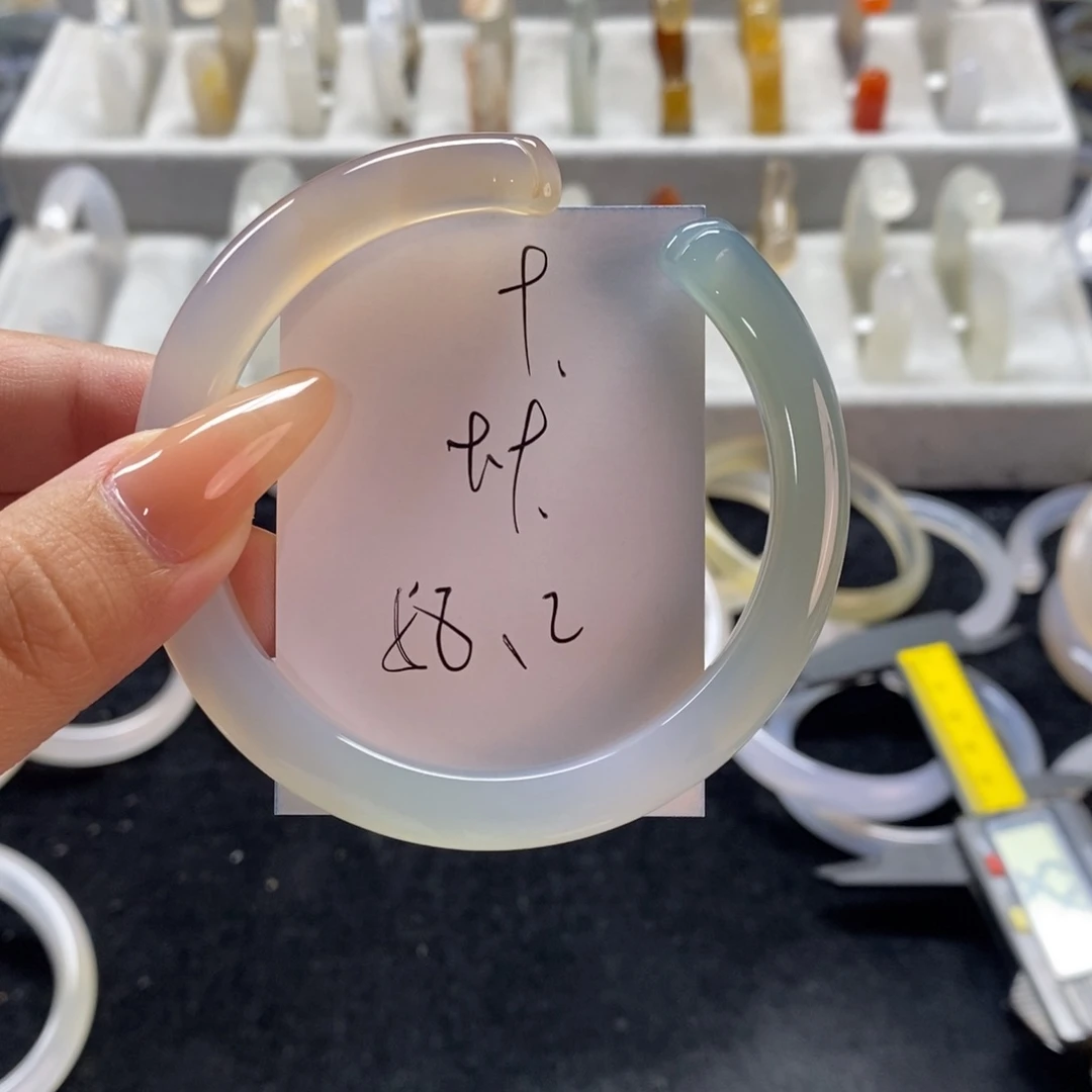 手镯玛瑙/玉髓未镶嵌9