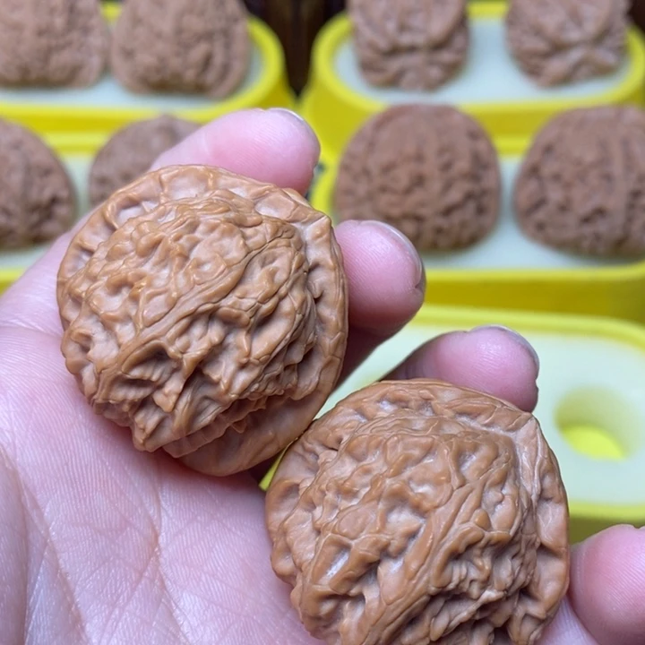 文玩核桃三角白37