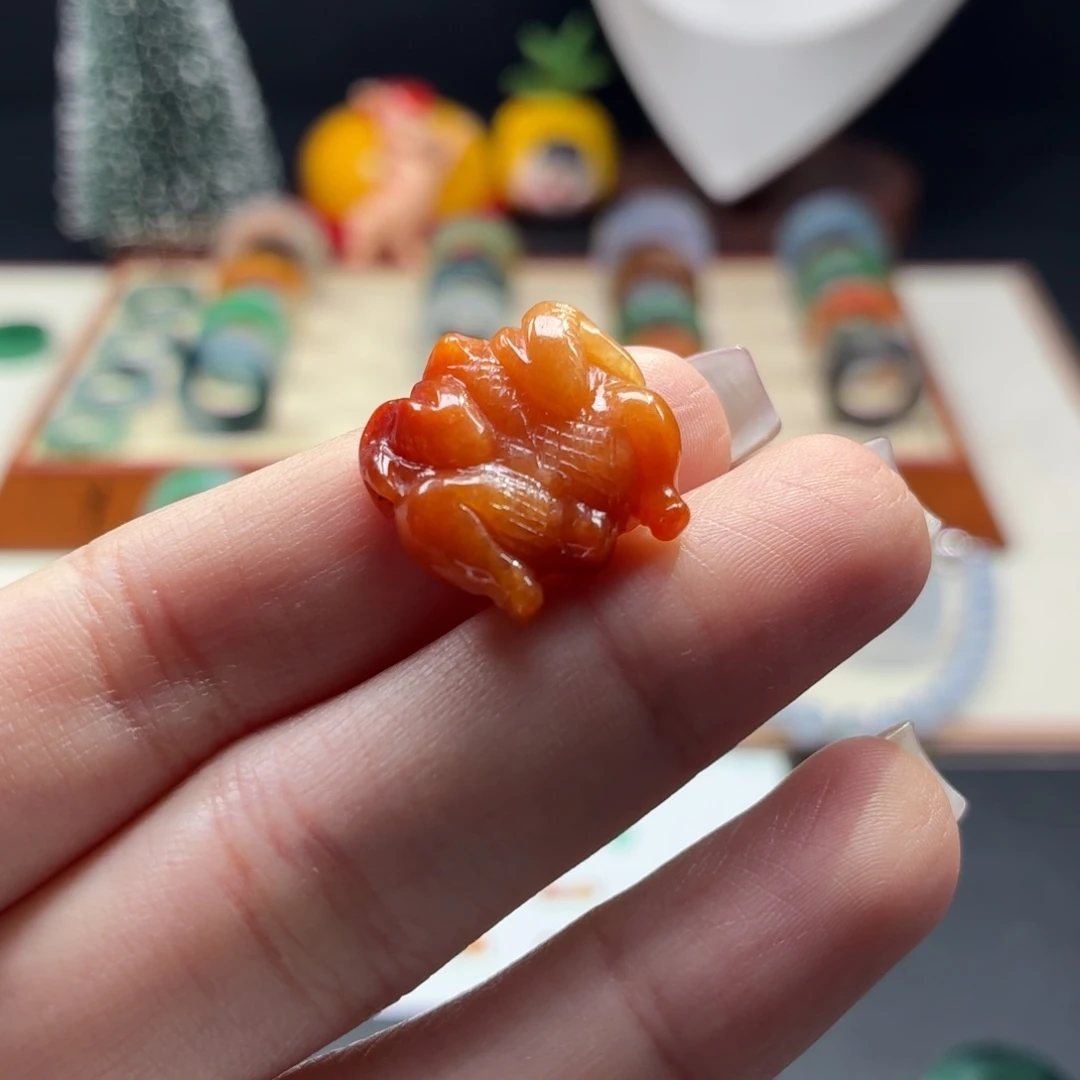 颈饰未镶嵌翡翠奥尔良鸡