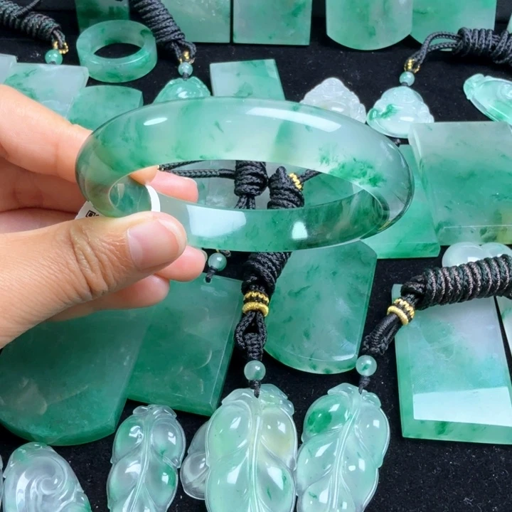 石英质玉未镶嵌手镯