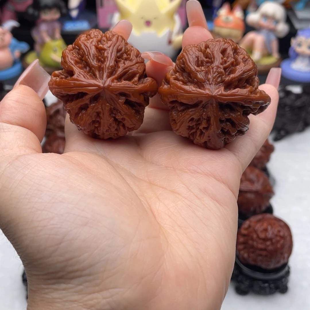 文玩核桃吊坠43粗筋