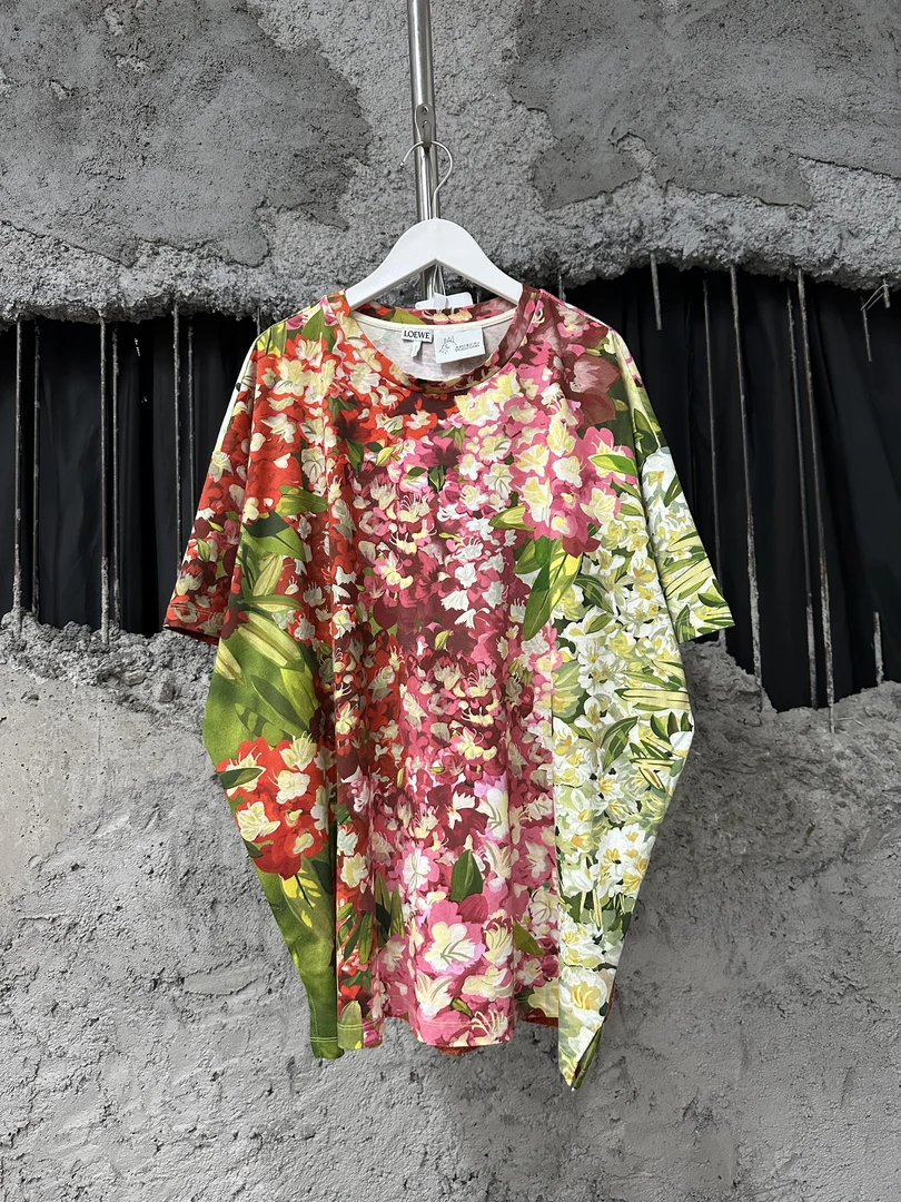 99新 LOEWE/罗意威 千与千寻短袖/s码/99新 潮流个性时尚休闲宽松