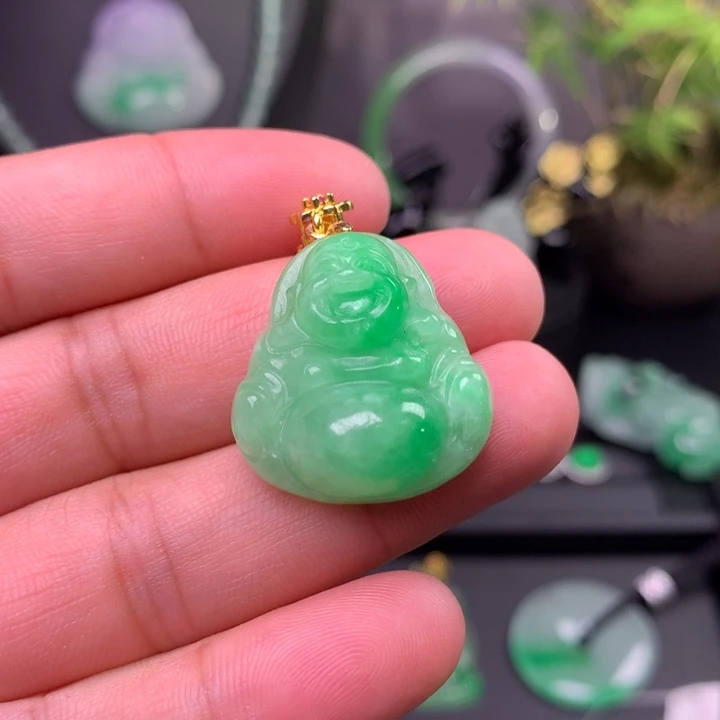 翡翠未镶嵌吊坠(赠链)