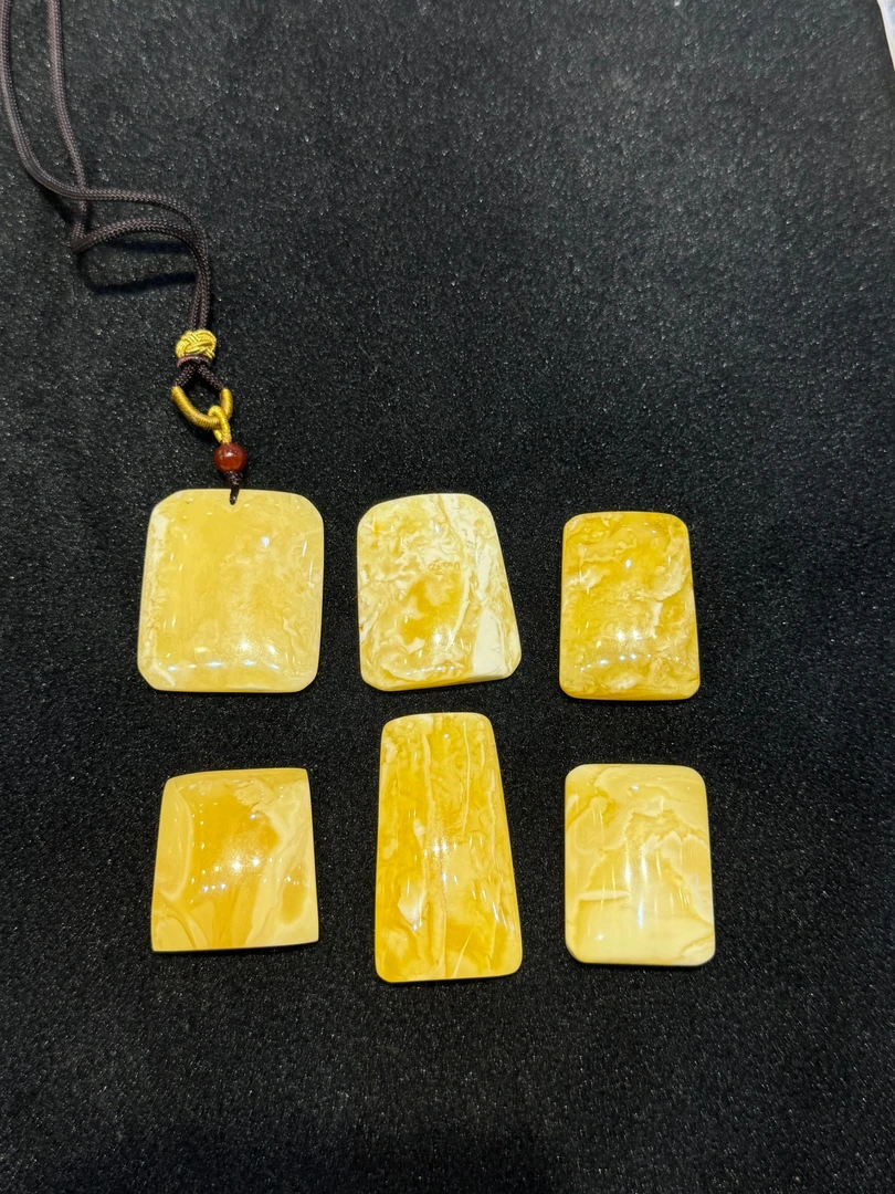 俄料白花方牌吊坠7g+/B10/多样性发一件/默认不打孔