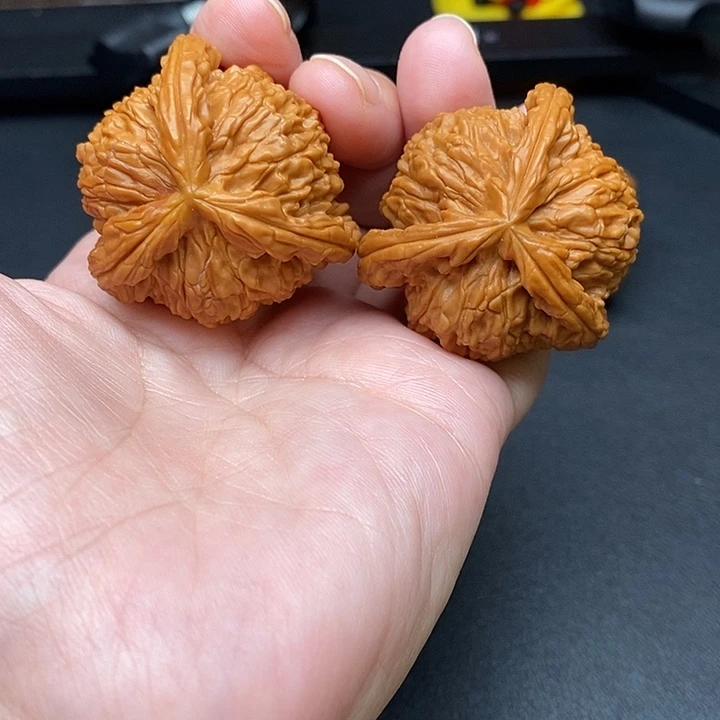 你***吗把件文玩核桃白奔