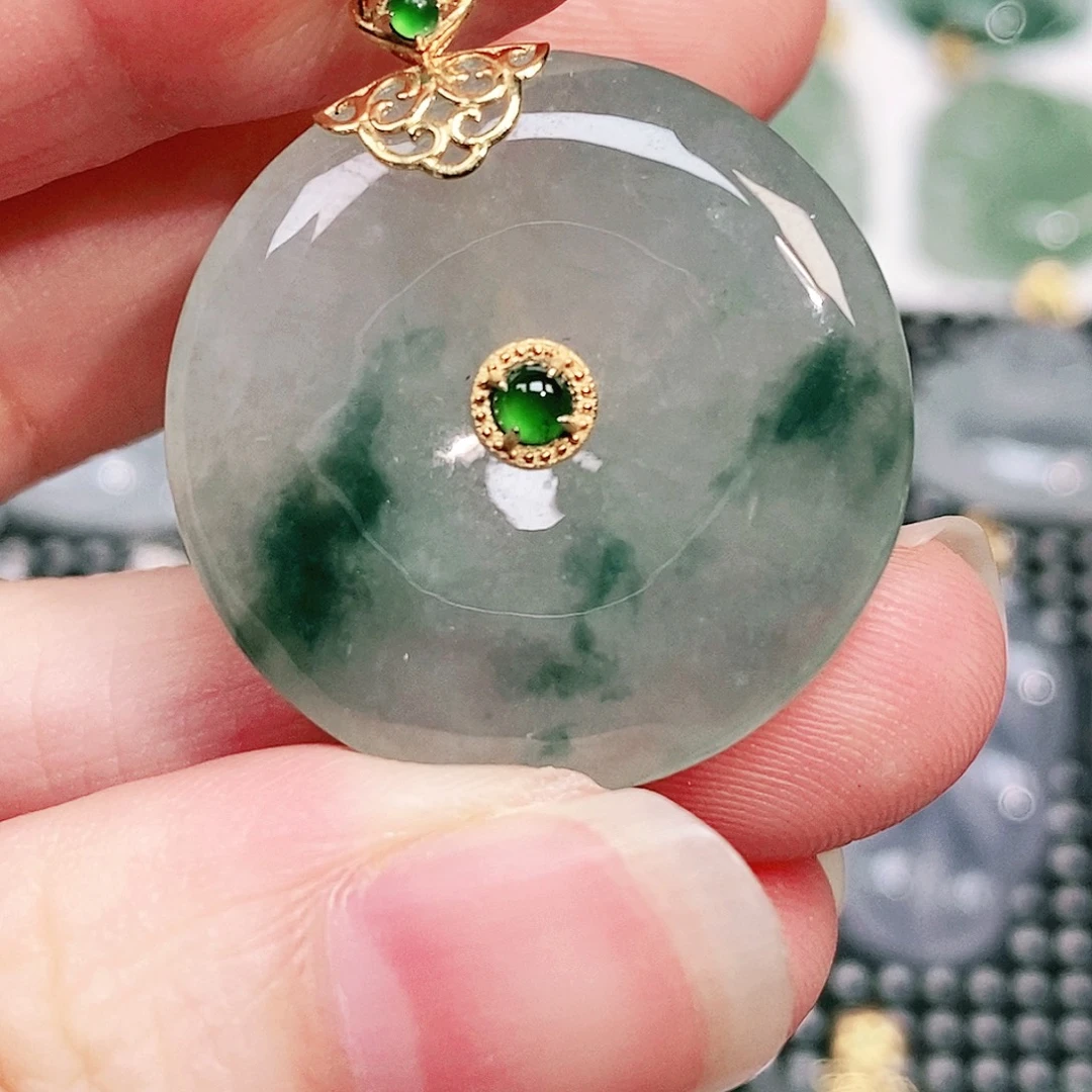 翡翠18K金镶嵌颈饰