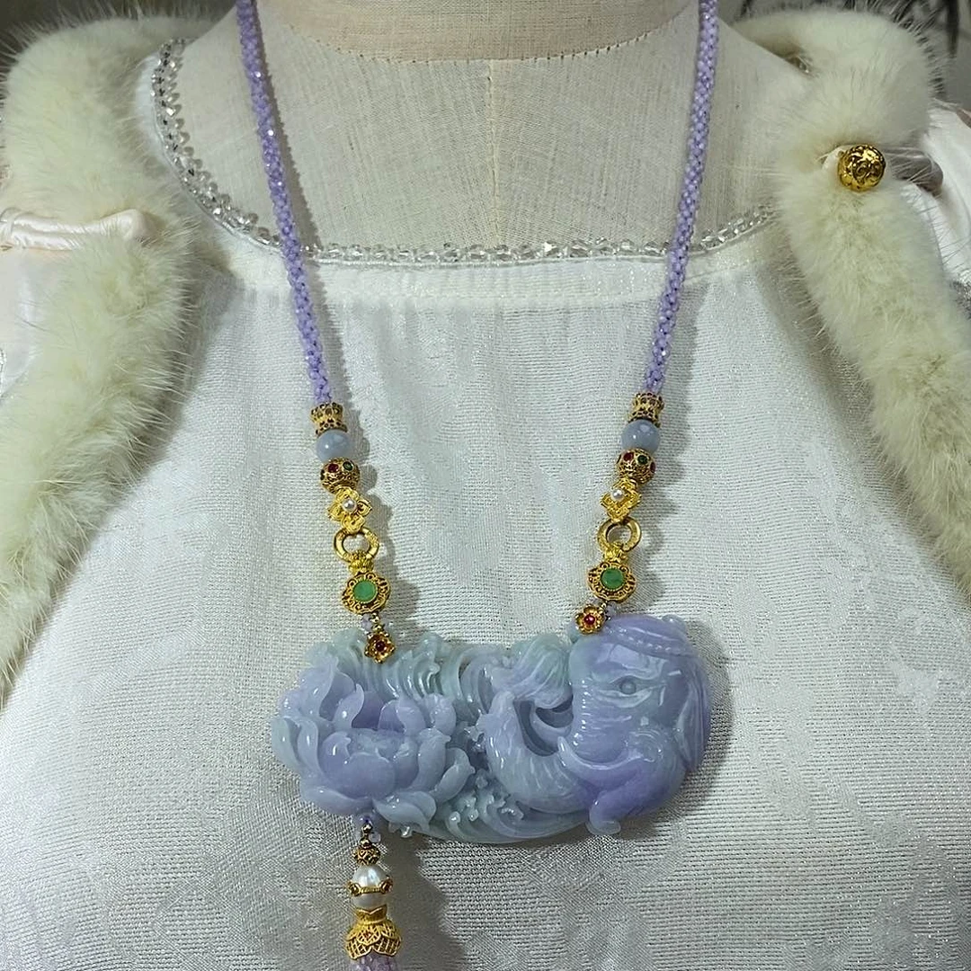 翡翠未镶嵌颈饰吊坠