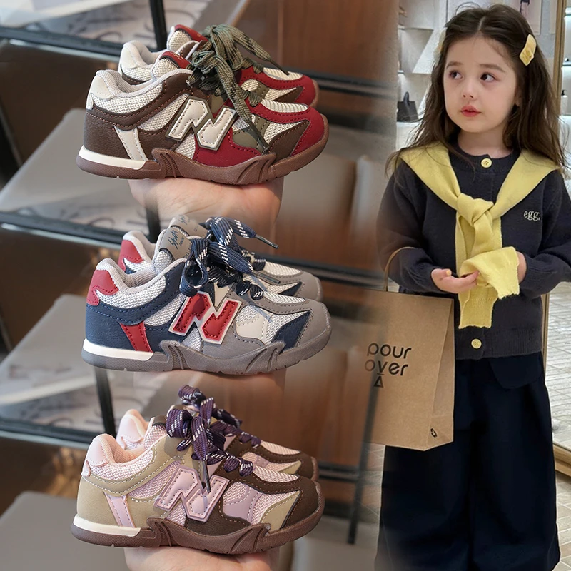儿童运动鞋2025春秋新款女童百搭轻便跑步鞋中大童软底防滑德训鞋