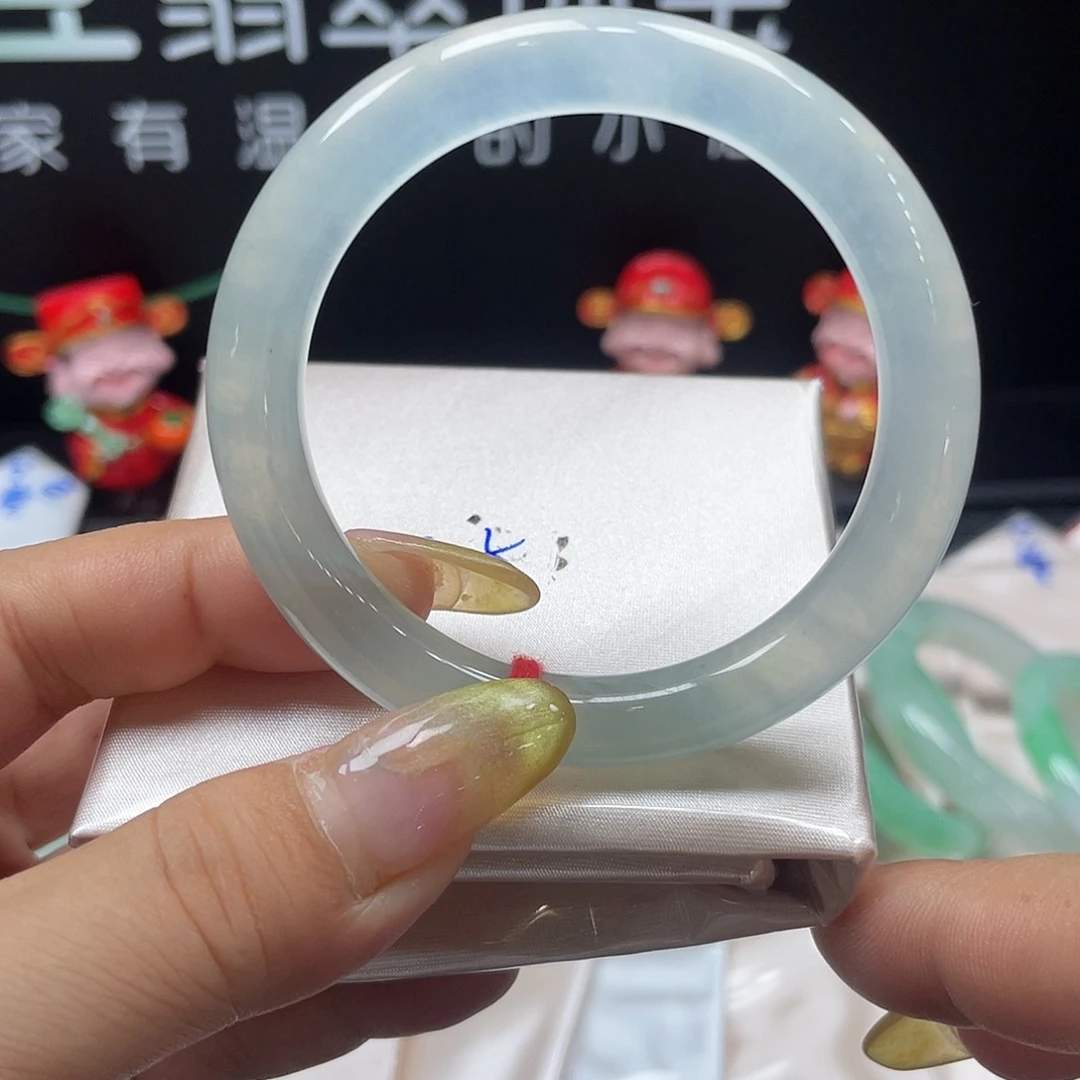 翡翠未镶嵌手镯52.5圆条