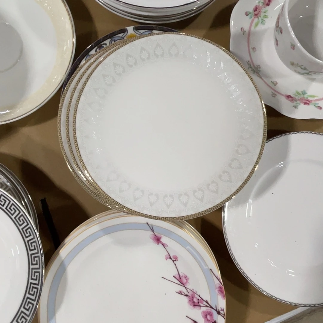 骨瓷上****?金边小碟子1个