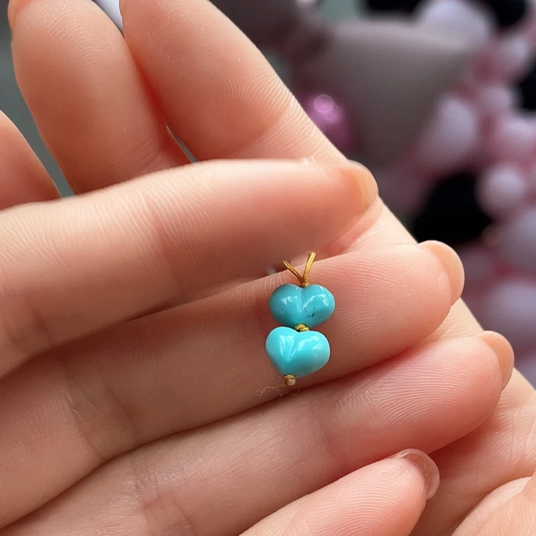 绿松石未镶嵌颈饰