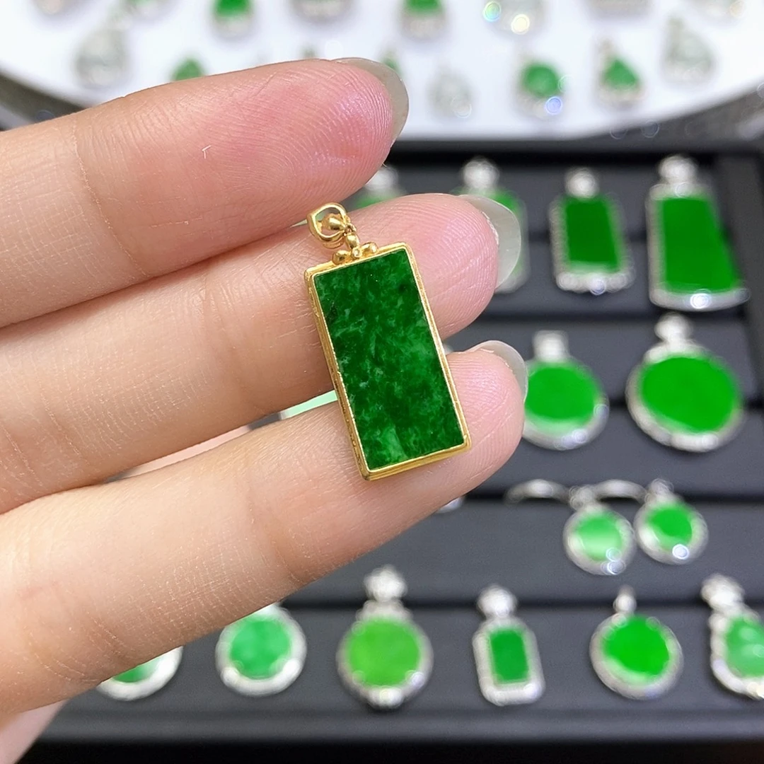 翡翠18K金镶嵌吊坠(不含链)