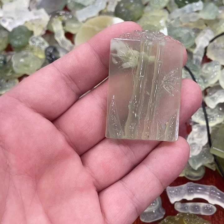 合金蛇纹石玉颈饰