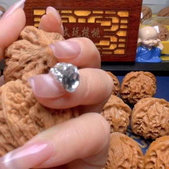 文玩核桃吊坠小**板粗筋103