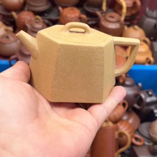 紫砂茶壶瑕疵……………………