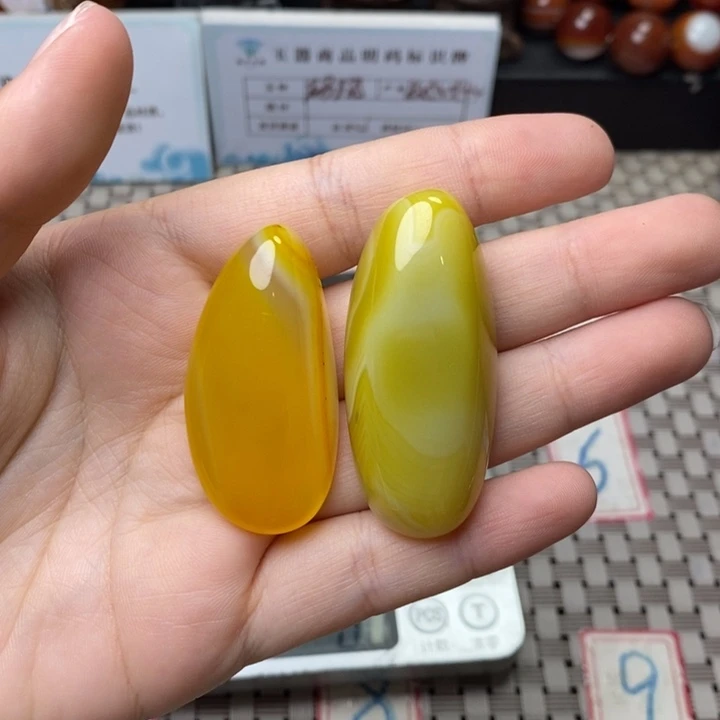晨***～玛瑙/玉髓未镶嵌原石打孔不退不换