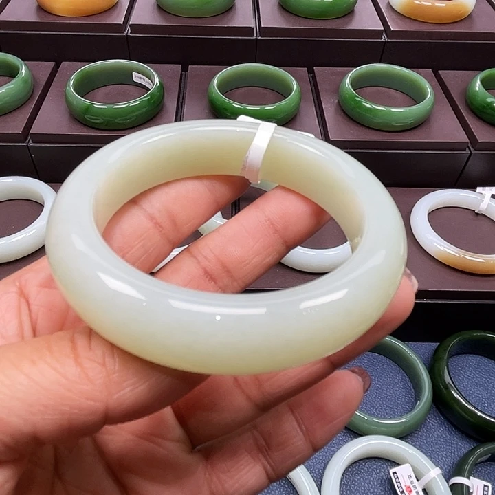 和田玉未镶嵌手镯5859