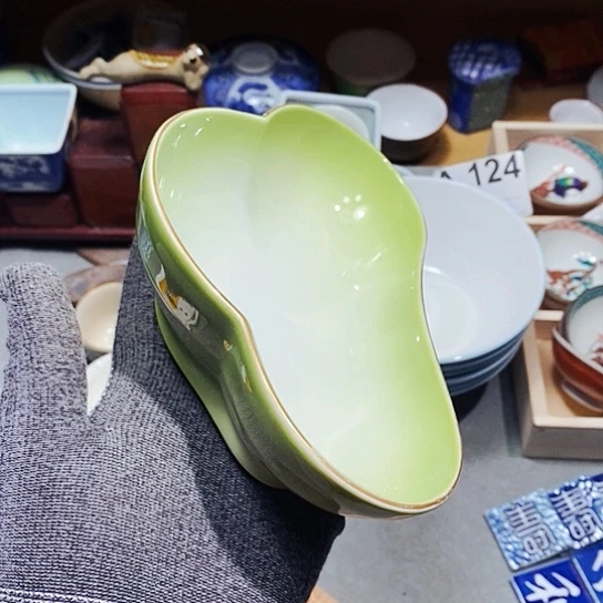 瓷片万事如意。天天开心