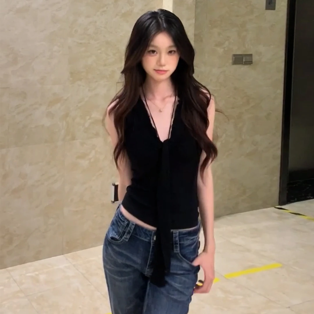 黑色高级感辣妹修身掐腰上衣女夏2025新款V领无袖背心法式气质T恤