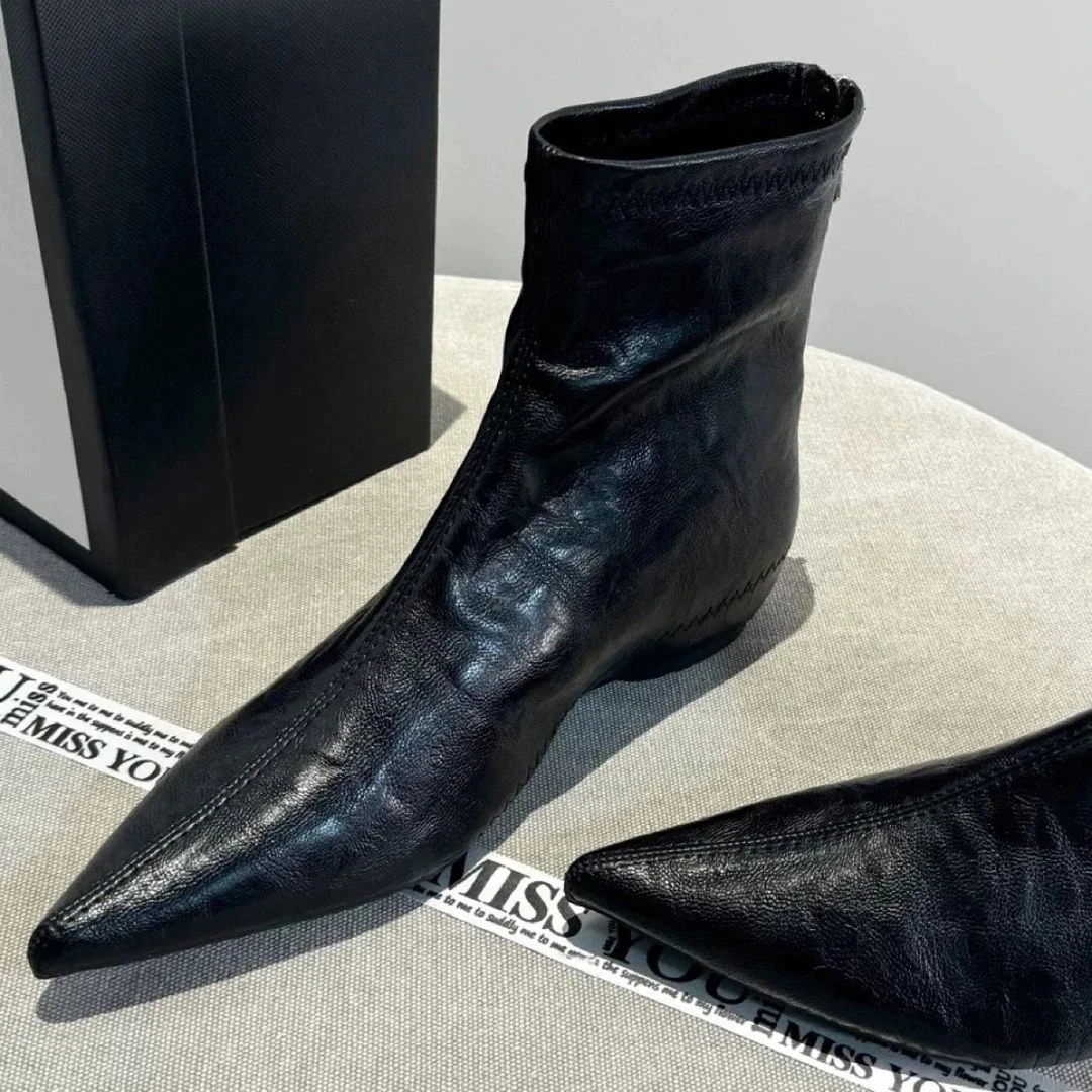 S-17时装靴秋冬短筒高跟鞋尖头细跟瘦瘦靴百搭高跟时尚黑色真皮