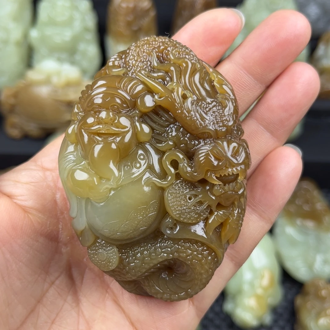 和田玉未镶嵌把件