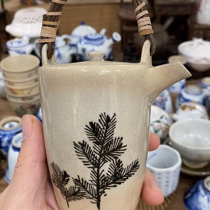 茶具等产品的生产和销售为