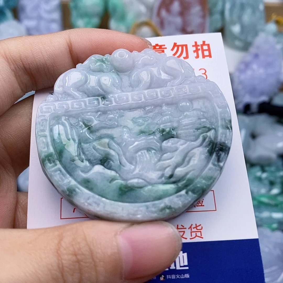 吊坠(不含链)未镶嵌翡翠