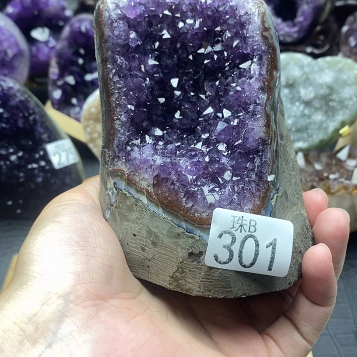 未镶嵌水晶大型摆件（非配饰）