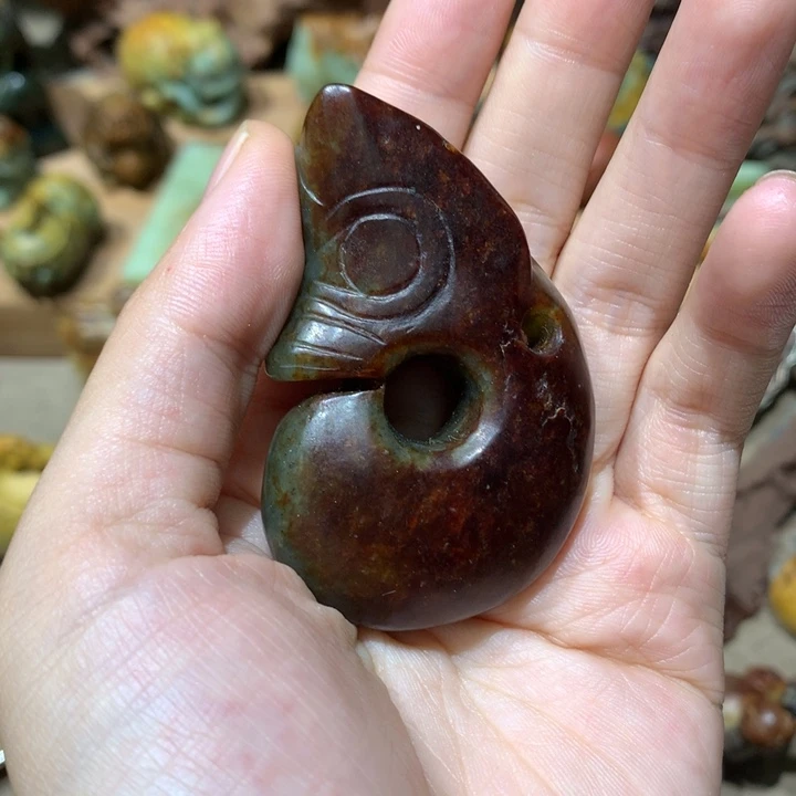 未镶嵌岫岩河磨玉（透闪石质玉）把件